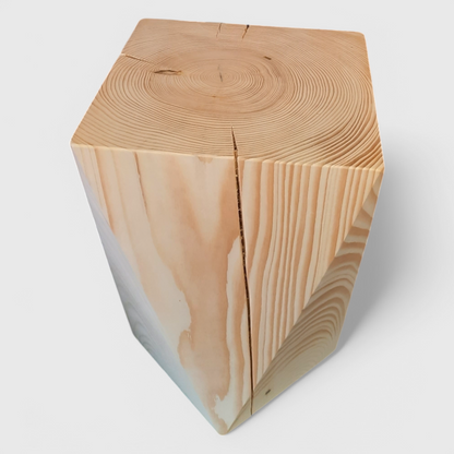 Pyramiden Holzblock - Hocker, Beistelltisch, Dekoelement, Sitzklotz, Holzklotz